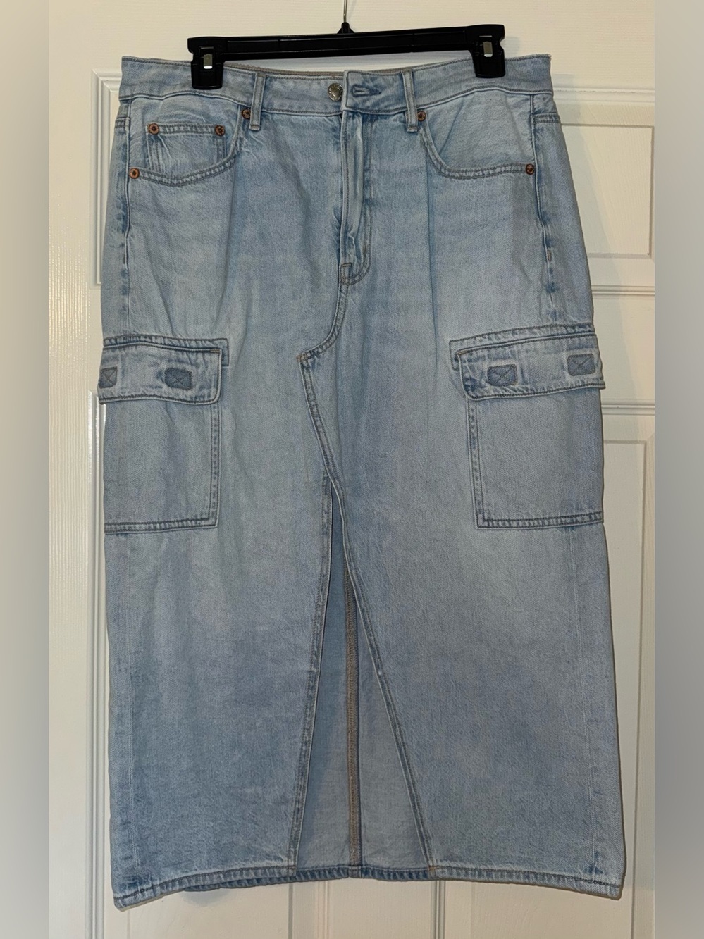 AEO Light Blue High-Rise Midi Cargo Skirt Size 8